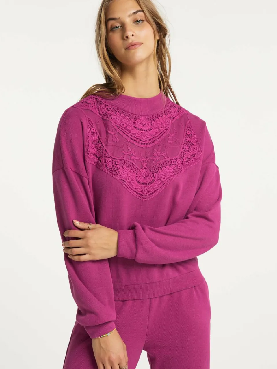 Damen IZIA Sweatshirts & Sweatjacken>Damen Sweatshirt