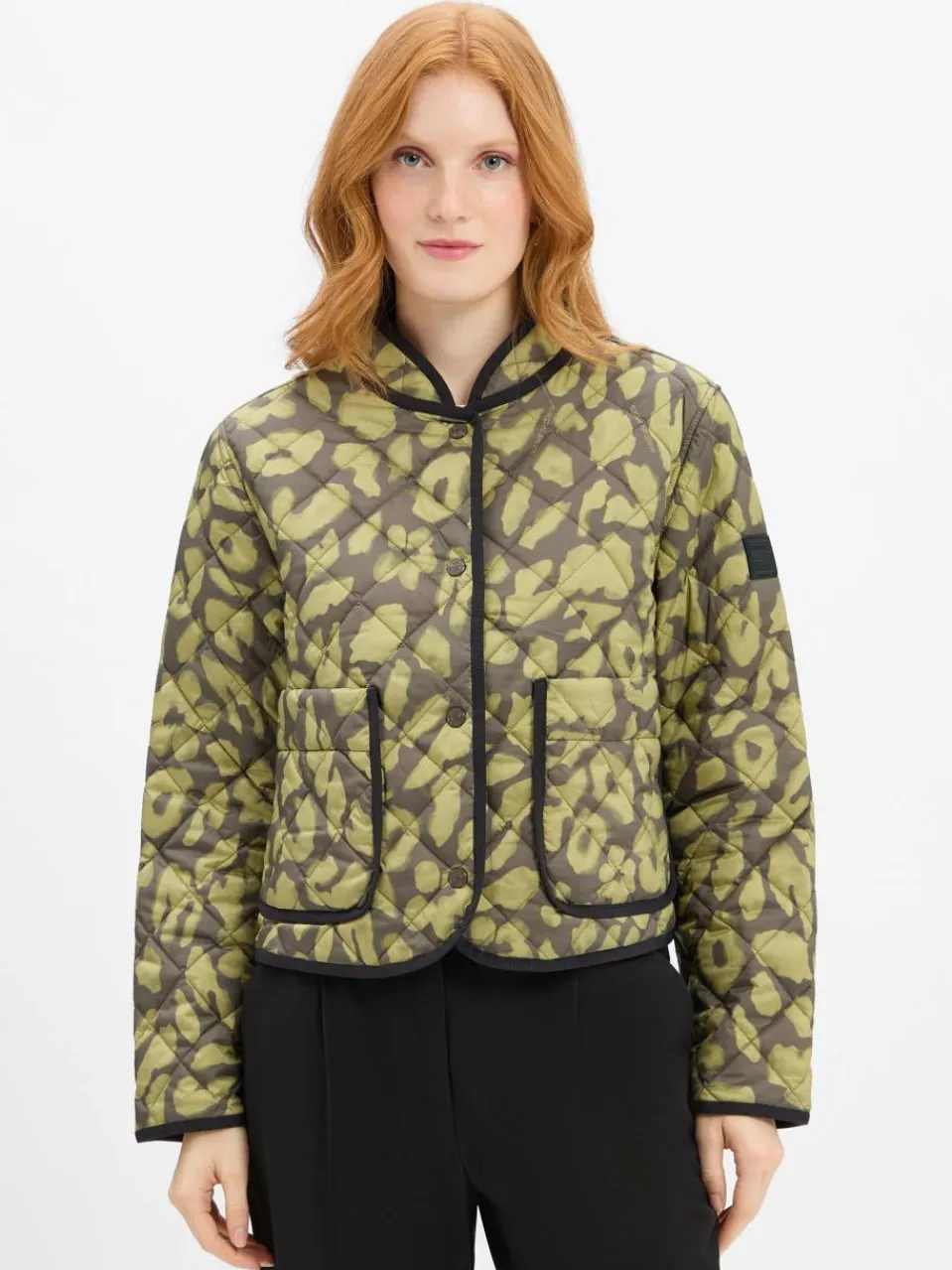 Marc Cain Sports Jacken & Westen<Damen Wende-Steppjacke lind oliv gemustert