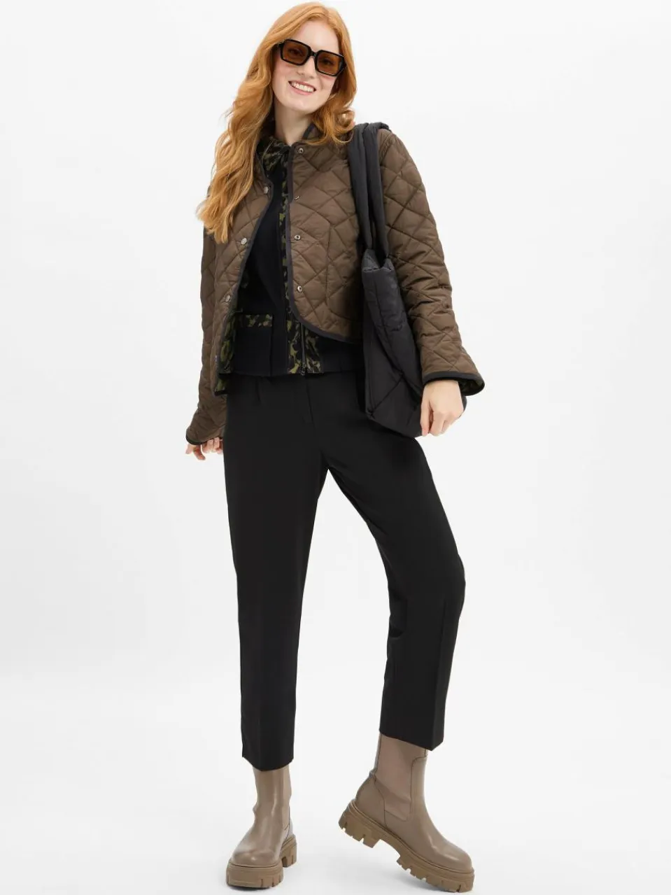 Marc Cain Sports Jacken & Westen<Damen Wende-Steppjacke lind oliv gemustert