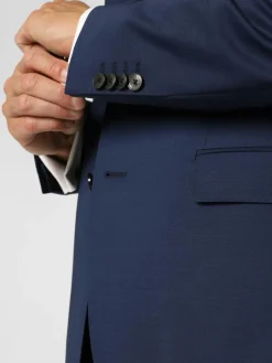 Herren BOSS Anzüge><noscript><img width=