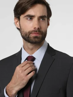 Herren Finshley & Harding Anzüge><noscript><img width=