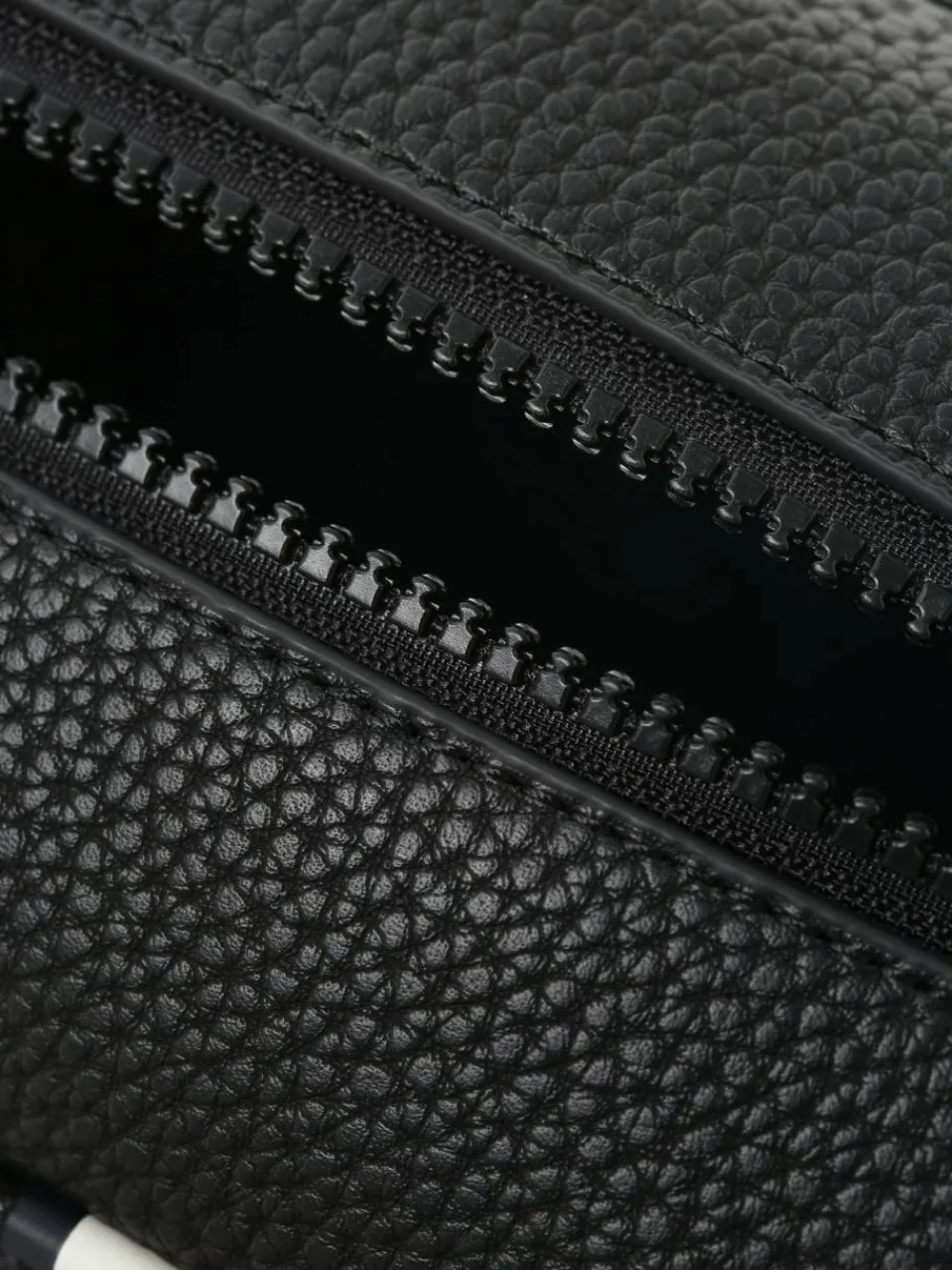 Tommy Hilfiger Taschen & Rucksäcke<Herren Kulturtasche schwarz uni