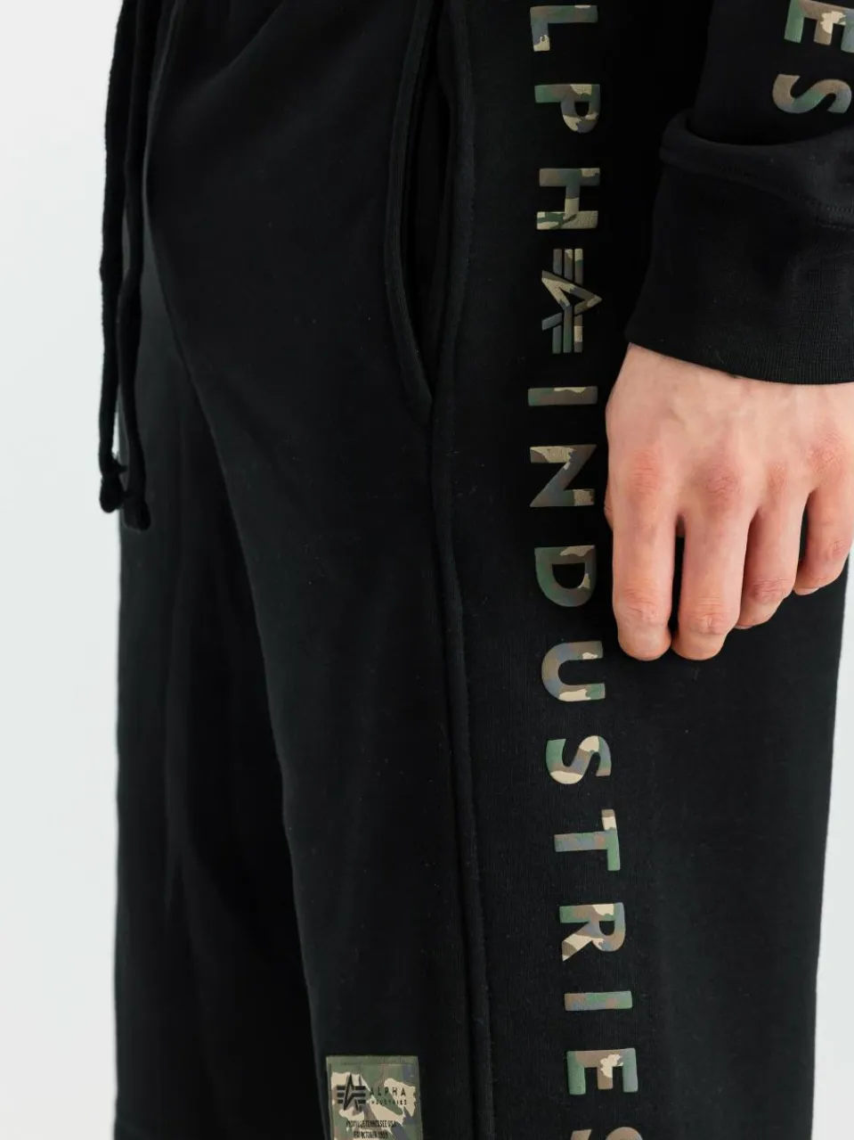 Alpha Industries Hosen<Herren Kurze Hose schwarz uni