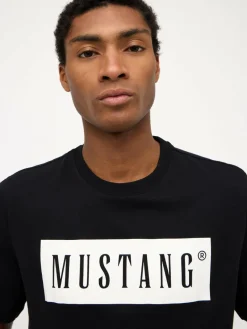 Mustang Shirts<Herren T-Shirt schwarz uni