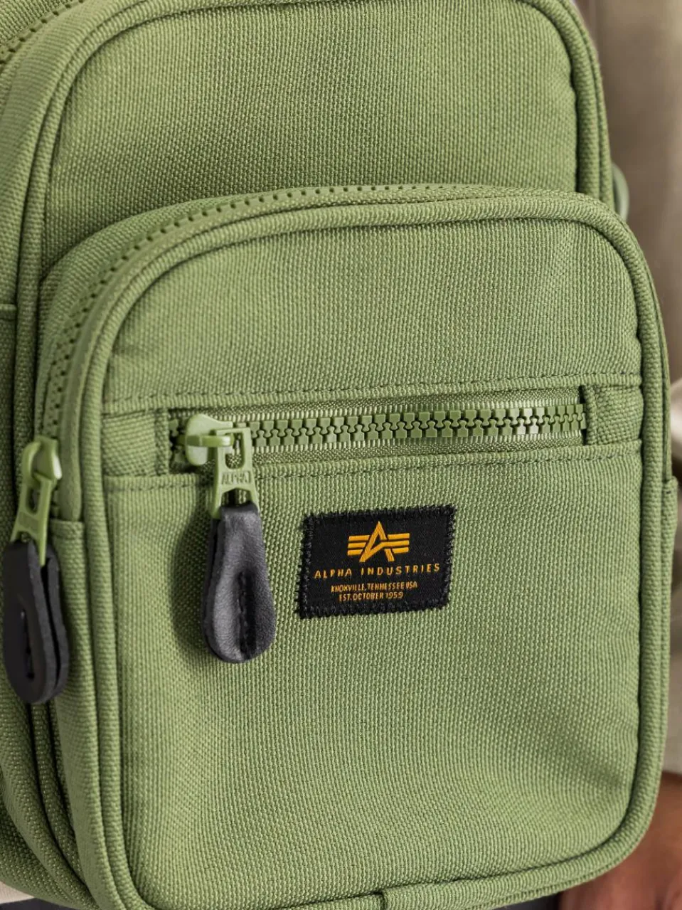 Alpha Industries Taschen & Rucksäcke<Herren Umhängetasche grün uni