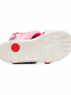 Camper Mädchen><noscript><img width=