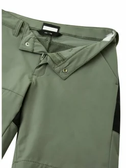 reima Jungen><noscript><img width=